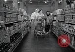 Standbild japanischen Braut Schule Japan, 1956, aus Sekunde 23 historischem Filmmaterial Videoclip 65675067571