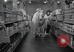 Standbild japanischen Braut Schule Japan, 1956, aus Sekunde 30 historischem Filmmaterial Videoclip 65675067571