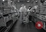 Standbild japanischen Braut Schule Japan, 1956, aus Sekunde 31 historischem Filmmaterial Videoclip 65675067571