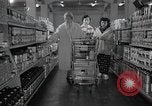 Standbild japanischen Braut Schule Japan, 1956, aus Sekunde 33 historischem Filmmaterial Videoclip 65675067571