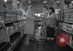 Standbild japanischen Braut Schule Japan, 1956, aus Sekunde 35 historischem Filmmaterial Videoclip 65675067571