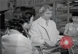 Standbild japanischen Braut Schule Japan, 1956, aus Sekunde 18 historischem Filmmaterial Videoclip 65675067572