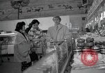 Standbild japanischen Braut Schule Japan, 1956, aus Sekunde 28 historischem Filmmaterial Videoclip 65675067572