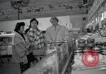 Standbild japanischen Braut Schule Japan, 1956, aus Sekunde 30 historischem Filmmaterial Videoclip 65675067572