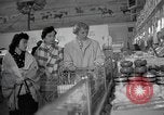 Standbild japanischen Braut Schule Japan, 1956, aus Sekunde 32 historischem Filmmaterial Videoclip 65675067572