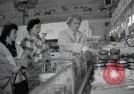 Standbild japanischen Braut Schule Japan, 1956, aus Sekunde 34 historischem Filmmaterial Videoclip 65675067572