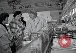 Standbild japanischen Braut Schule Japan, 1956, aus Sekunde 36 historischem Filmmaterial Videoclip 65675067572
