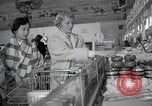 Standbild japanischen Braut Schule Japan, 1956, aus Sekunde 40 historischem Filmmaterial Videoclip 65675067572