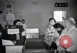 Standbild japanischen Braut Schule Japan, 1956, aus Sekunde 44 historischem Filmmaterial Videoclip 65675067572