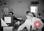 Standbild japanischen Braut Schule Japan, 1956, aus Sekunde 60 historischem Filmmaterial Videoclip 65675067572