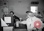 Standbild japanischen Braut Schule Japan, 1956, aus Sekunde 61 historischem Filmmaterial Videoclip 65675067572