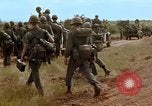 Standbild 1st Cavalry Division Pleiku Süd Vietnam, 1965, aus Sekunde 16 historischem Filmmaterial Videoclip 65675067580