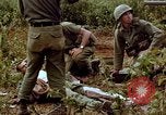 Standbild 1st Cavalry Division Pleiku Süd Vietnam, 1965, aus Sekunde 23 historischem Filmmaterial Videoclip 65675067580