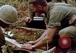 Standbild 1st Cavalry Division Pleiku Süd Vietnam, 1965, aus Sekunde 30 historischem Filmmaterial Videoclip 65675067580