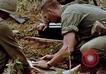 Standbild 1st Cavalry Division Pleiku Süd Vietnam, 1965, aus Sekunde 32 historischem Filmmaterial Videoclip 65675067580