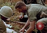 Standbild 1st Cavalry Division Pleiku Süd Vietnam, 1965, aus Sekunde 38 historischem Filmmaterial Videoclip 65675067580