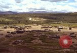 Standbild Camps und Basen Vietnam, 1967, aus Sekunde 24 historischem Filmmaterial Videoclip 65675067589