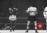 Immagine di Peso piuma boxe Francia, 1953, secondo 6 filmato di repertorio 65675067642