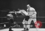 Immagine di Peso piuma boxe Francia, 1953, secondo 15 filmato di repertorio 65675067642