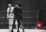 Immagine di Peso piuma boxe Francia, 1953, secondo 20 filmato di repertorio 65675067642
