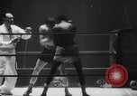 Immagine di Peso piuma boxe Francia, 1953, secondo 21 filmato di repertorio 65675067642