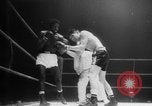Immagine di Peso piuma boxe Francia, 1953, secondo 40 filmato di repertorio 65675067642