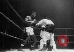 Immagine di Peso piuma boxe Francia, 1953, secondo 42 filmato di repertorio 65675067642