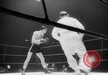 Immagine di Peso piuma boxe Francia, 1953, secondo 49 filmato di repertorio 65675067642