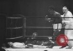 Immagine di Peso piuma boxe Francia, 1953, secondo 51 filmato di repertorio 65675067642