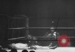 Immagine di Peso piuma boxe Francia, 1953, secondo 56 filmato di repertorio 65675067642