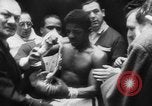 Immagine di Peso piuma boxe Francia, 1953, secondo 57 filmato di repertorio 65675067642