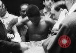 Immagine di Peso piuma boxe Francia, 1953, secondo 58 filmato di repertorio 65675067642