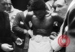 Immagine di Peso piuma boxe Francia, 1953, secondo 59 filmato di repertorio 65675067642