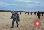 Image bataillons Marine Chu Lai Vietnam, 1965, de la seconde 15 séquences d'archives historiques vidéo 65675067659