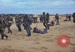 Image bataillons Marine Chu Lai Vietnam, 1965, de la seconde 40 séquences d'archives historiques vidéo 65675067659