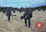 Image bataillons Marine Chu Lai Vietnam, 1965, de la seconde 56 séquences d'archives historiques vidéo 65675067659