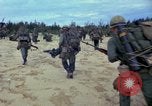 Image bataillons Marine Chu Lai Vietnam, 1965, de la seconde 57 séquences d'archives historiques vidéo 65675067659