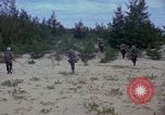 Image bataillons Marine Chu Lai Vietnam, 1965, de la seconde 28 séquences d'archives historiques vidéo 65675067660