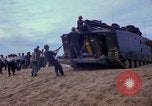 Image bataillons Marine Chu Lai Vietnam, 1965, de la seconde 48 séquences d'archives historiques vidéo 65675067662