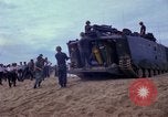 Image bataillons Marine Chu Lai Vietnam, 1965, de la seconde 52 séquences d'archives historiques vidéo 65675067662