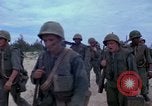 Image bataillons Marine Chu Lai Vietnam, 1965, de la seconde 13 séquences d'archives historiques vidéo 65675067665