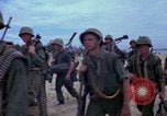 Image bataillons Marine Chu Lai Vietnam, 1965, de la seconde 16 séquences d'archives historiques vidéo 65675067665