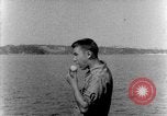 Standbild Landing Craft Infanterie Pazifik, 1945, aus Sekunde 21 historischem Filmmaterial Videoclip 65675067685