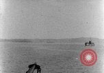 Standbild Landing Craft Infanterie Pazifik, 1945, aus Sekunde 27 historischem Filmmaterial Videoclip 65675067685
