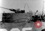 Standbild Landing Craft Infanterie Pazifik, 1945, aus Sekunde 42 historischem Filmmaterial Videoclip 65675067685