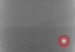 Standbild Landing Craft Infanterie Pazifik, 1945, aus Sekunde 10 historischem Filmmaterial Videoclip 65675067686
