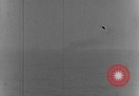 Standbild Landing Craft Infanterie Pazifik, 1945, aus Sekunde 11 historischem Filmmaterial Videoclip 65675067686