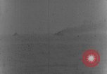 Standbild Landing Craft Infanterie Pazifik, 1945, aus Sekunde 12 historischem Filmmaterial Videoclip 65675067686
