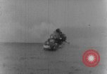 Standbild Landing Craft Infanterie Pazifik, 1945, aus Sekunde 31 historischem Filmmaterial Videoclip 65675067686