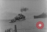 Standbild Landing Craft Infanterie Pazifik, 1945, aus Sekunde 41 historischem Filmmaterial Videoclip 65675067686